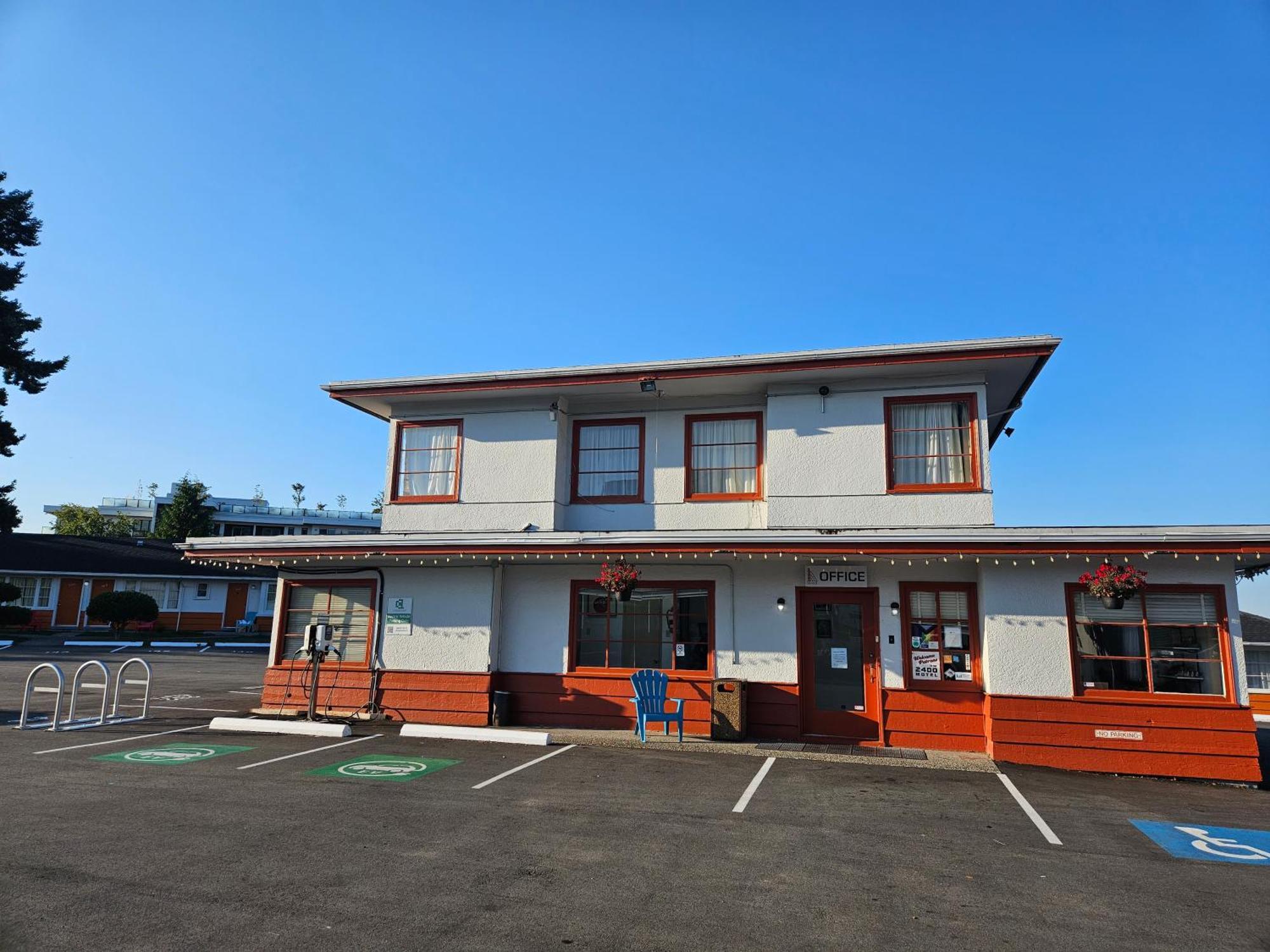 2400 Motel แวนคูเวอร์ ภายนอก รูปภาพ